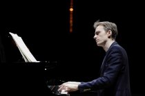 Französische Pianist Alexandre Tharaud gastiert mit Werken von Johann Sebastian Bach in der Philharmonie Köln (© Thomas Brill)