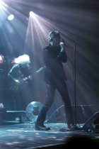 Schottische Rockband The Jesus and Mary Chain gastiert auf ihrer "Glasgow Eye"-Tour in der Live Music Hall Köln (&copy; Thomas Brill)