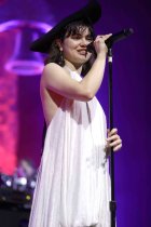 Britische Rockband The Last Dinner Party gastiert auf ihrer "From the Pyre"-Tour im Palladium Köln (&copy; Thomas Brill)