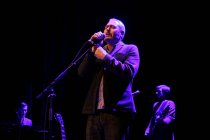 Britische alternativ Gitarren-Pop-Band Tindersticks gastiert auf ihrer "The Waiting Room"-Tour im Gloria Theater Köln (&copy; Thomas Brill)