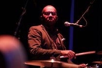 Britische alternativ Gitarren-Pop-Band Tindersticks gastiert auf ihrer "The Waiting Room"-Tour im Gloria Theater Köln (&copy; Thomas Brill)