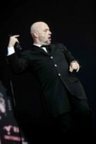 Deutsche Pop-Rock-Band Unheilig gastiert mit ihrem Sä?nger Bernd Heinrich Graf (Der Graf) auf ihrer "Unheilig - Lichter der Stadt"-Tour im RheinEnergie Stadion K?öln (© Thomas Brill)