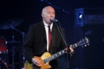 Schottischer Rock-Sänger Midge Ure gastiert auf seiner "Hits, Covers & Rarities"-Tour in der Kulturkirche Köln (© Thomas Brill)