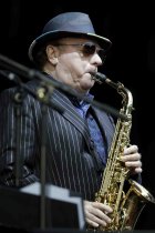 Nordirische Blues-Musiker Van Morrison gastiert auf seiner "You’re Driving Me Crazy"-Tour auf dem Roncalliplatz in Köln (© Thomas Brill)