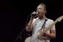 Amerikanischer Bluesrock-Gitarrist  und -Sänger Jimmie Vaughan gastiert auf seiner "Blue Ridge Rangers Rides Again"-Tour bei der 3. Classic Rocknacht im Theater am Tanzbrunnen Köln (&copy; Thomas Brill)
