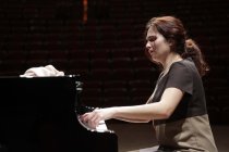 Russische Pianistin Anna Vinnitskaya gastiert mit Werken von Johannes Brahms, Dmitrij Schostakowitsch und Sergej Prokofjew in der Philharmonie Köln (© Thomas Brill)