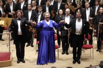 Lettische Dirigent Andris Nelsons leitet das Bayreuther Festspielorchester in der Kölner Philharmonie (© Thomas Brill)