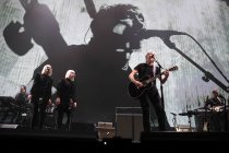 Britischer Musiker und Ex-Pink Floyd-Sänger Roger Waters gastiert mit Werken von Pink Floyd auf seiner "Us and Them"-Tour in der Lanxess Arena Köln (© Thomas Brill)