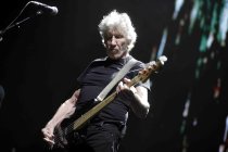 Britischer Musiker und Ex-Pink Floyd-Sänger Roger Waters gastiert mit Werken von Pink Floyd auf seiner "Us and Them"-Tour in der Lanxess Arena Köln (© Thomas Brill)