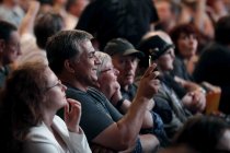 Britischer Musiker und Ex-Pink Floyd-Sänger Roger Waters gastiert mit Werken von Pink Floyd auf seiner "Us and Them"-Tour in der Lanxess Arena Köln (© Thomas Brill)