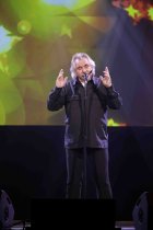 Deutsche Musiker Tommy Engel gastiert mit seiner „Weihnachtsengel“-Show in der Kölner Motorworld (© Thomas Brill)