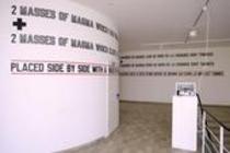 Ausstelung "Eine Installation" des amerikanischer bildender Künstlers Lawrence Weiner gastiert vom 13. April bis 06. Mai 2010 im Institut français, Köln (© Thomas Brill)