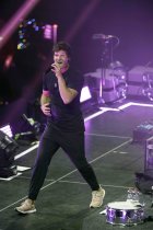 Deutscher Sänger Wincent Weiss gastierte auf seiner "Irgendwie anders"-Tour in der Lanxess Arena Köln (© Thomas Brill)
