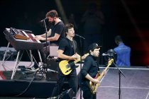 Deutscher Sänger Wincent Weiss gastierte auf seiner "Irgendwie anders"-Tour in der Lanxess Arena Köln (© Thomas Brill)