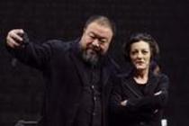 Deutsche Schriftstellerin Herta Müller trifft den chinesischen Desidenten Ai Weiwei bei der lit.COLOGNE 2010 im Schauspielhaus Köln (© Thomas Brill)