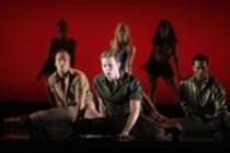 Amerikanisches Musical West Side Story gastiert vom 01. bis 19. Juli 2008 in der Deutschen Oper am Rhein Düsseldorf (&copy; Thomas Brill)