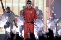 Britischer Rock-Star Robbie Williams gastiert auf seiner "Britpop"-Tour in der Merkur Spiel-Arena Düsseldorf (&copy; Thomas Brill)