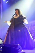 Deutsch-ghanaische Soulsängerin Jennifer Yaa Akoto Kieck alias "Y’akoto" gastiert auf ihrer "The Witch"-Tour in der Kulturkirche Köln (© Thomas Brill)