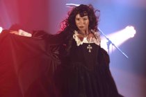 Deutsch-ghanaische Soulsängerin Jennifer Yaa Akoto Kieck alias "Y’akoto" gastiert auf ihrer "The Witch"-Tour in der Kulturkirche Köln (© Thomas Brill)