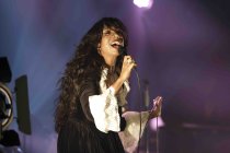 Deutsch-ghanaische Soulsängerin Jennifer Yaa Akoto Kieck alias "Y’akoto" gastiert auf ihrer "The Witch"-Tour in der Kulturkirche Köln (© Thomas Brill)
