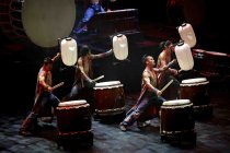YAMATO - The Drummers of Japan gastieren vom 11. bis 16. Juli 2023 mit ihrer Show "Tenmei (Schicksal)" im Rahmen das 34. Kölner Sommerfestival in der Kölner Philharmonie (© Thomas Brill)