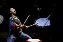 YAMATO - The Drummers of Japan gastieren vom 15. bis 20. Juli 2025 mit ihrer Show "Hito no Chikara" im Rahmen das 36. Kölner Sommerfestival in der Kölner Philharmonie (© Thomas Brill)