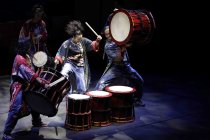 YAMATO - The Drummers of Japan gastieren vom 15. bis 20. Juli 2025 mit ihrer Show "Hito no Chikara" im Rahmen das 36. Kölner Sommerfestival in der Kölner Philharmonie (© Thomas Brill)