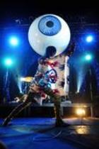 Amerikanische Rockband Yeah Yeah Yeahs gastiert mit Sängerin Karen Orzolek auf ihrer "It's Blitz!"-Tour in der Live Music Hall Köln (© Thomas Brill)