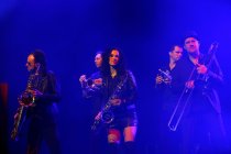 Schweizer Elektropop-Duo Yello gastiert auf seiner "Live 2017!"-Tour in der Lanxess-Arena Köln (© Thomas Brill)