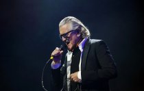 Schweizer Elektropop-Duo Yello gastiert auf seiner "Live 2017!"-Tour in der Lanxess-Arena Köln (© Thomas Brill)