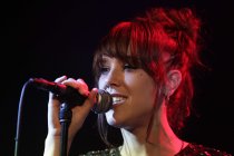 Französische Chanson- und Jazz-Sängerin Zaz gastiert auf ihrer "Recto Verso"-Tour im Gloria Theater Köln (© Thomas Brill)