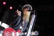 Amerikanische Bluesrock- und Southern Rock-Band ZZ Top gastiert auf ihrer "Futura"-Tour Open-Air am Tanzbrunnen Köln (© Thomas Brill)
