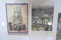 Ausstellung "Zeitungskunst, Sammlung Helmut Schäfer" gastiert vom 25. Januar bis 9. März 2025 in der Kunst und Museumsbibliothek im Museum Ludwig Köln (© Thomas Brill)