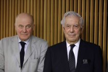 Peruanische Schriftsteller Mario Vargas Llosa stellt seinen neuen Roman "Die Enthüllung" im Rahmen der lit.COLOGNE SPEZIAL im Klaus-von-Bismarck-Saal des WDR Funkhaus Köln vor (© Thomas Brill)