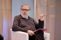 Slowenische Philosoph Slavoj Žižek diskutiert mit dem Chefredakteur des Philosophie Magazin Dr. Wolfram Eilenberger über "Die Paradoxien der Mehrlust" im Rahmen der Eröffnung der phil.COLOGNE in der Flora Köln (© Thomas Brill)