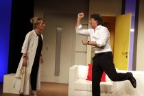 Komödie von Gérald Sibleyras und Jean Dell "anderthalb stunden zu spät" gastiert vom 21. Januar bis 10. April 2016 im Theater am Dom Köln (© Thomas Brill)