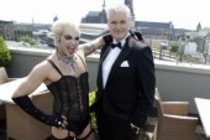 Sky du Mont und Rob Fowler in den Hauptrollen von Richard O´Briens Rocky Horror Show, die am 22. Juni in Köln Premiere feiert (© Thomas Brill)