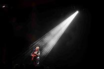 Deutscher Liedermacher Gisbert zu Knyphausen gastiert auf seiner "Live 2024"-Tour im Gloria Theater Köln (&copy; Thomas Brill)